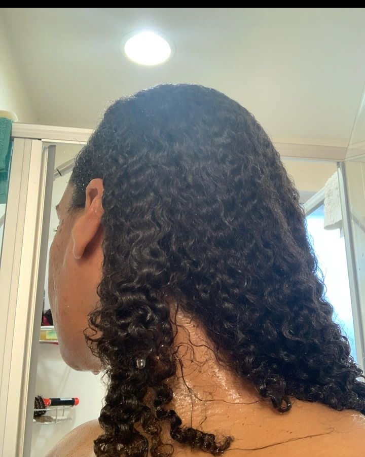 Washing curly hair 